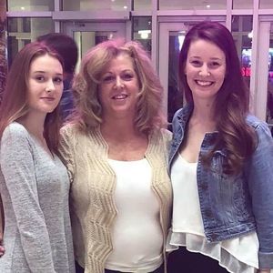 Meet your Posher, Dina